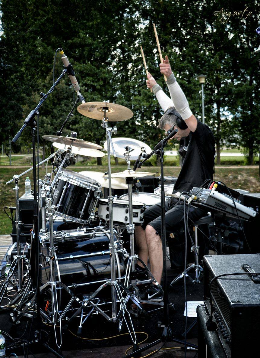 14393841_138945033228949_2075925278_o