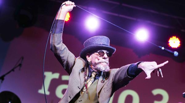 247e287b9f3e416bac75eb4bed960ff5