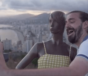 Imagen que contiene persona, interior, hombre, pastel
Descripción generada automáticamente